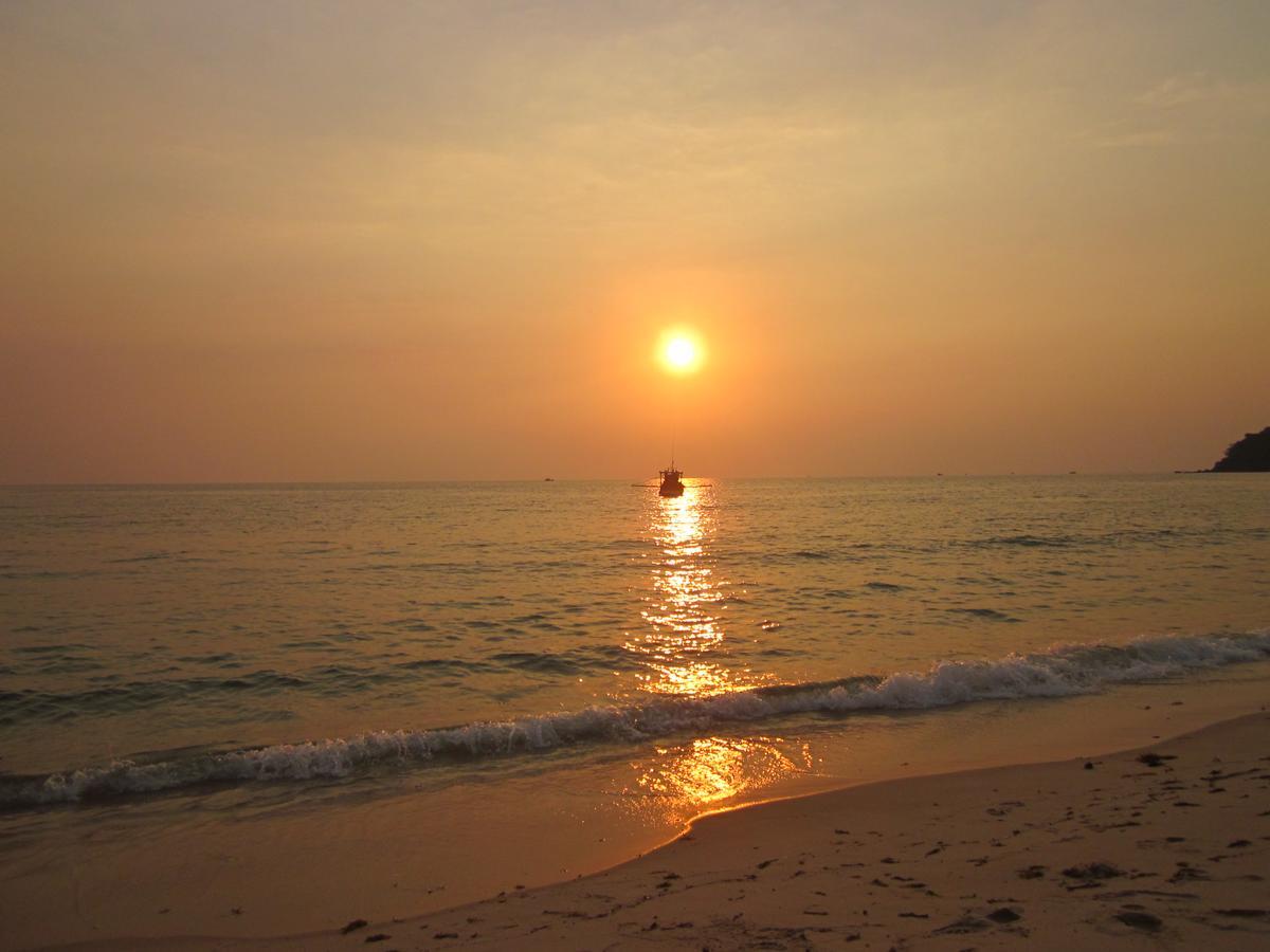 The Last Point Hostel Koh Ta Kiev Extérieur photo