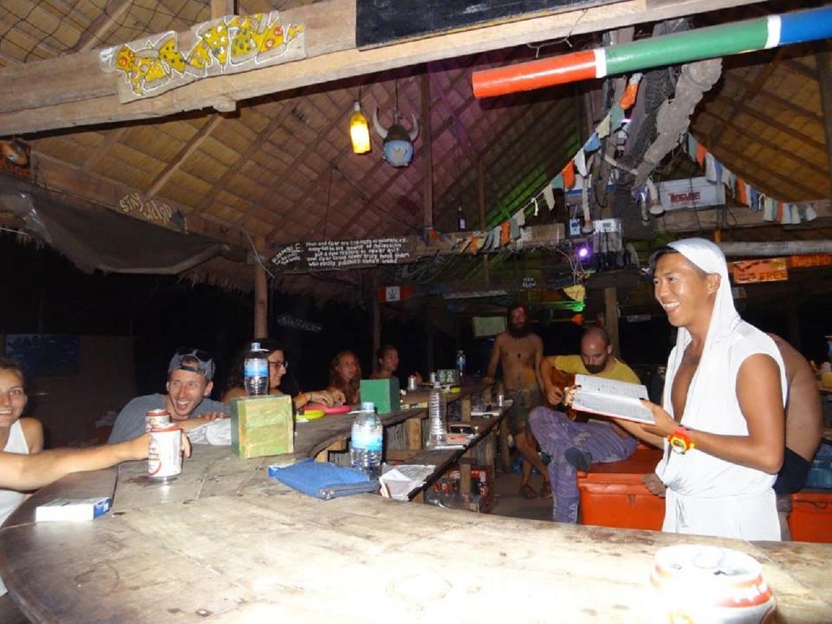 The Last Point Hostel Koh Ta Kiev Extérieur photo