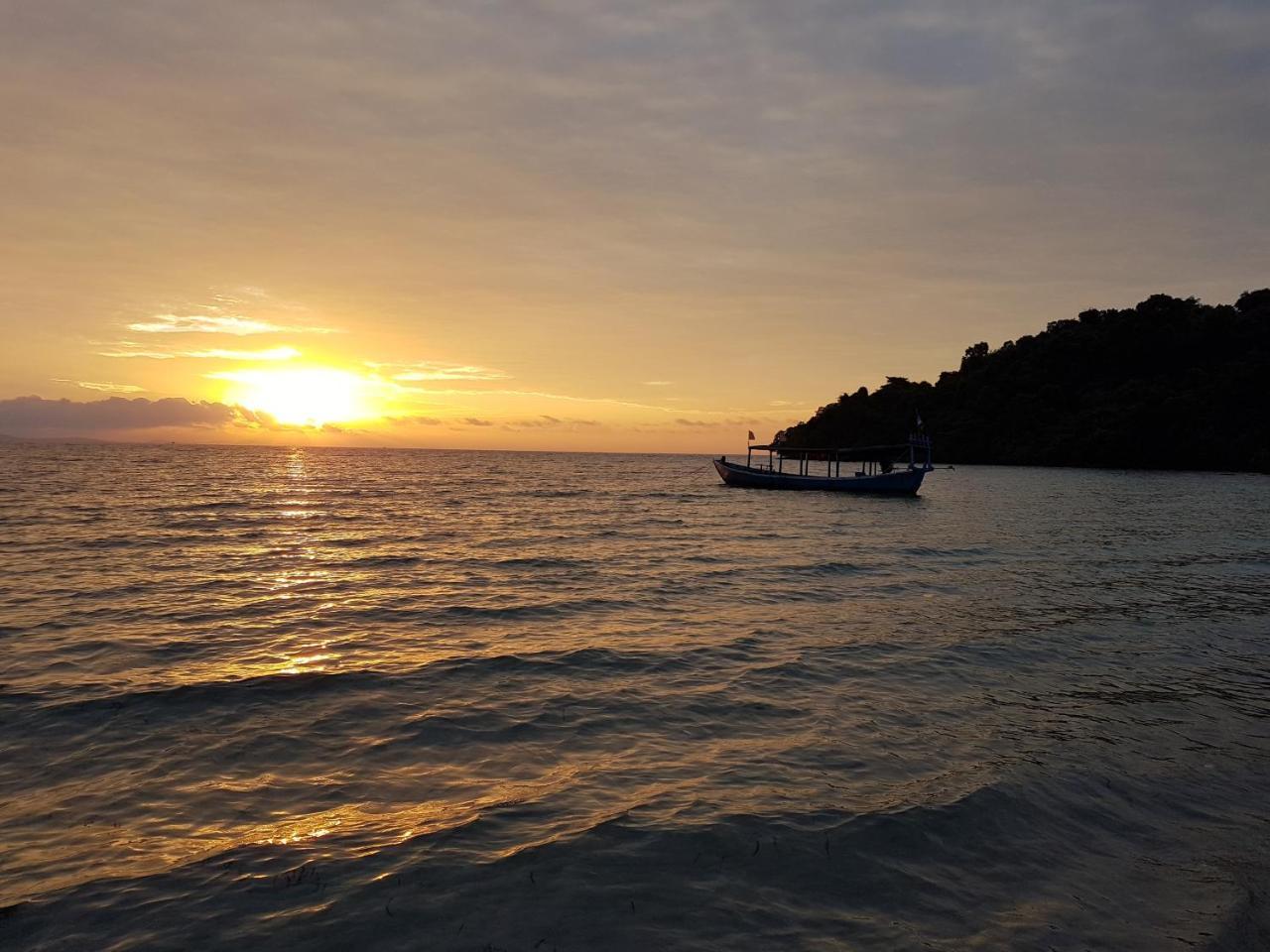 The Last Point Hostel Koh Ta Kiev Extérieur photo